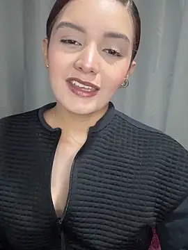 Melanyprada online show from 04/08/26, 04:47