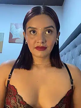 Melanyprada online show from 11/18/25, 05:22