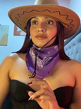 Melanyprada online show from 10/26/25, 03:29