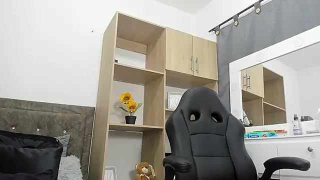 karsonmorris online show from 10/23/25, 06:50