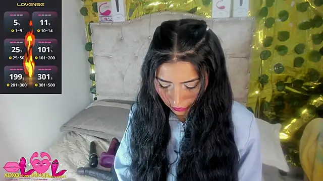 Snapshot of cristalconnorr chatting on 05/08/26, 02:43 cristalconnorr online show from 05/08/26, 02:43
