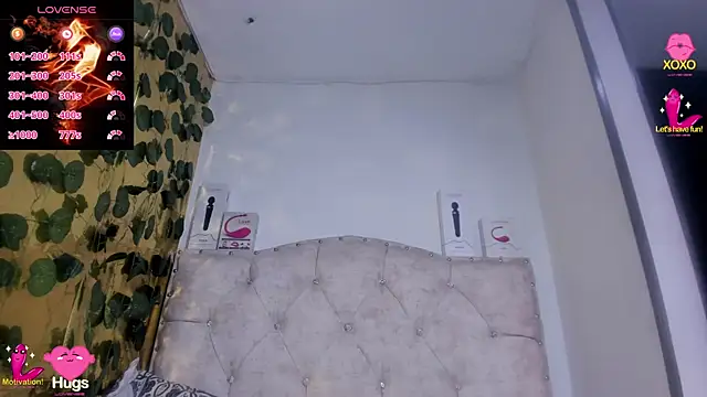 Snapshot of cristalconnorr chatting on 10/23/25, 04:05 cristalconnorr online show from 10/23/25, 04:05