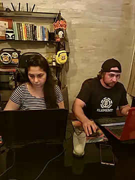 CoelhinhaGostosa online show from 10/24/25, 06:01