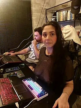 CoelhinhaGostosa online show from 12/16/25, 07:45