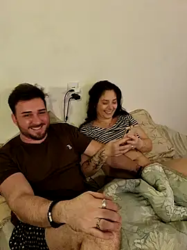 CoelhinhaGostosa online show from 04/05/26, 07:48