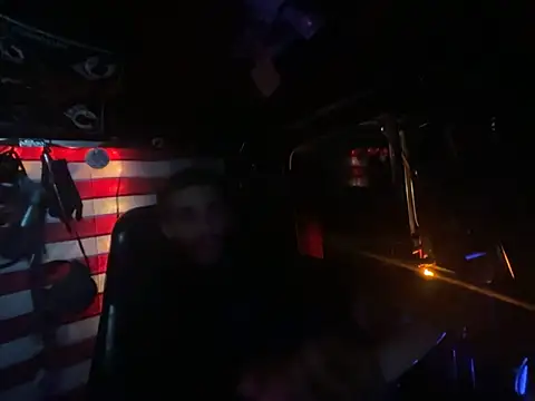 Snapshot of XMeF10 chatting on 12/05/25, 02:54 XMeF10 online show from 12/05/25, 02:54