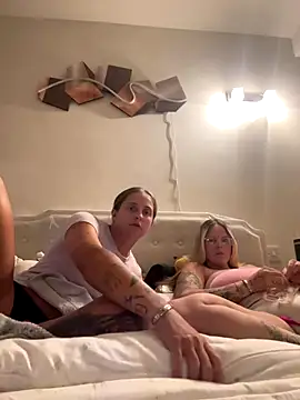 Sexyyduoxx online show from 09/18/25, 06:33