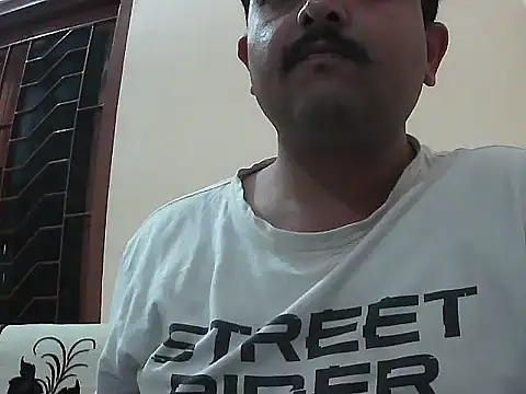 Snapshot of Akhil3290 chatting on 03/28/26, 04:30 Akhil3290 online show from 03/28/26, 04:30
