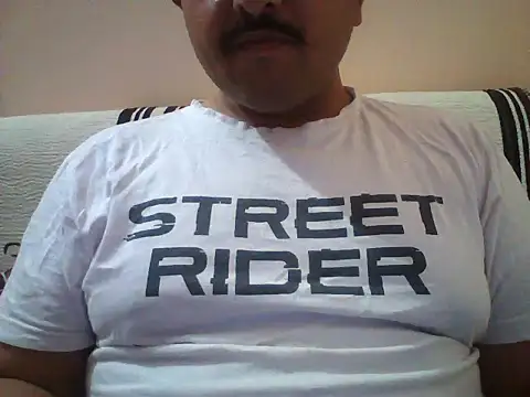 Snapshot of Akhil3290 chatting on 04/16/26, 03:24 Akhil3290 online show from 04/16/26, 03:24