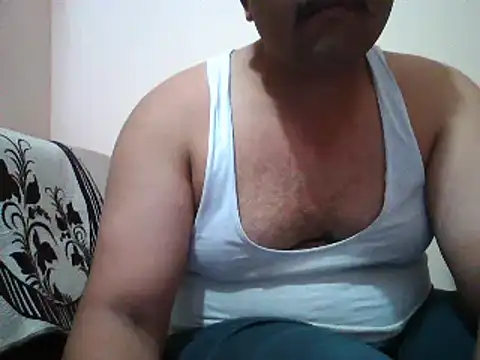 Snapshot of Akhil3290 chatting on 03/24/26, 04:40 Akhil3290 online show from 03/24/26, 04:40
