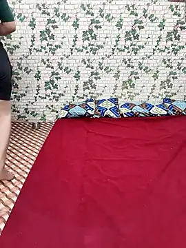 Snapshot of Dirty_couple_11 chatting on 12/15/25, 08:53 Dirty couple 11 online show from 12/15/25, 08:53