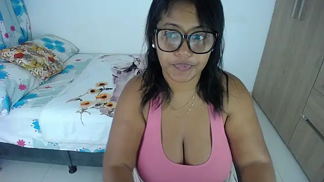Snapshot of miajoseph_ chatting on 10/02/25, 03:54 miajoseph online show from 10/02/25, 03:54
