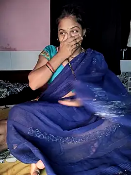 Snapshot of Shivani_Mumbai85 chatting on 09/16/25, 05:36 Shivani Mumbai85 online show from 09/16/25, 05:36