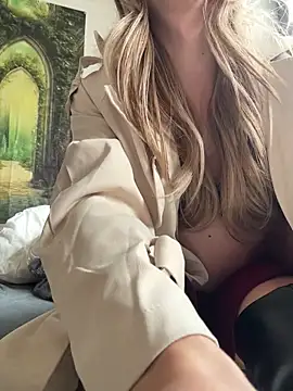 Snapshot of See_my_Boobs_ chatting on 11/30/25, 12:39 See my Boobs online show from 11/30/25, 12:39