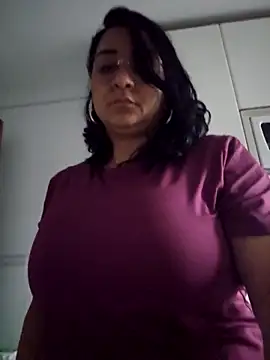 Snapshot of paulinaDiaz1 chatting on 05/03/26, 03:37 paulinaDiaz1 online show from 05/03/26, 03:37