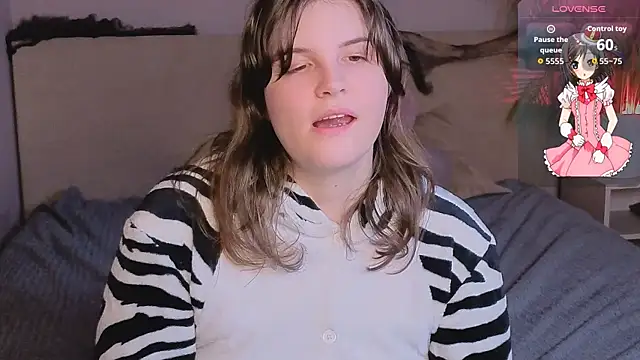 Ruyjin Choi online show from 10/27/25, 10:38