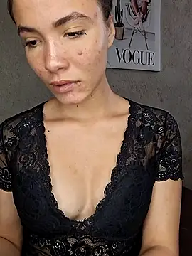 HelenHoltz online show from 10/04/25, 03:24