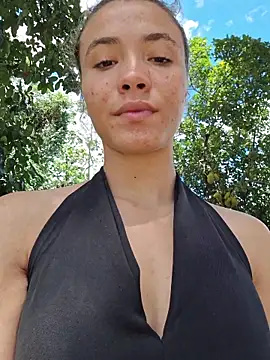 HelenHoltz online show from 10/24/25, 04:39