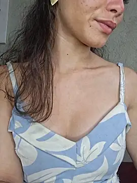 HelenHoltz online show from 11/11/25, 02:12