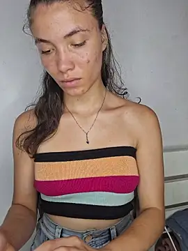 HelenHoltz online show from 12/03/25, 01:43