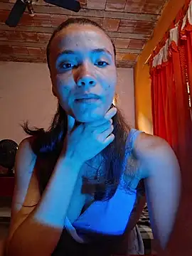 Snapshot of HelenHoltz chatting on 03/03/26, 02:13 HelenHoltz online show from 03/03/26, 02:13