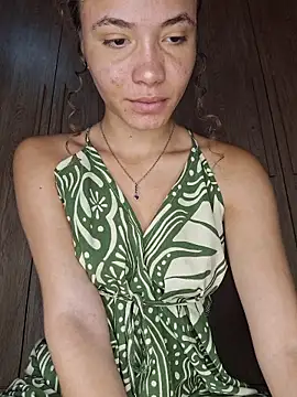 HelenHoltz online show from 12/15/25, 01:06