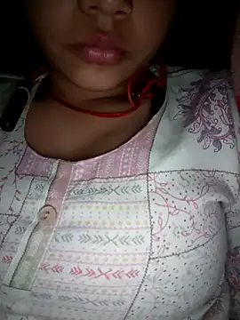 Snapshot of Avantika19 chatting on 03/01/25, 06:03 Avantika19 online show from 03/01/25, 06:03