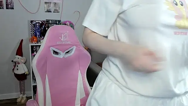 Snapshot of SweetieMollyy chatting on 11/21/25, 10:03 SweetieMollyy online show from 11/21/25, 10:03