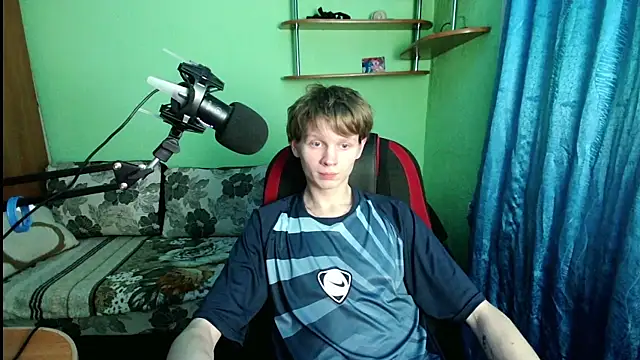 fameboyboo online show from 12/01/25, 09:48