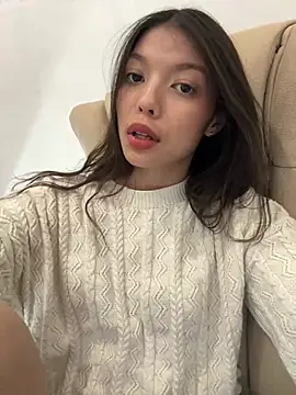 Snapshot of DesiredHoney chatting on 12/17/24, 09:05 DesiredHoney online show from 12/17/24, 09:05