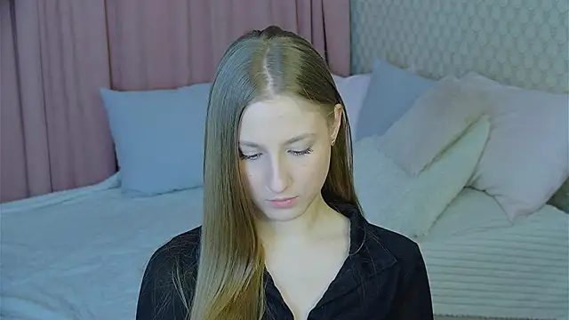 Snapshot of BritneyCruze chatting on 02/27/25, 11:17 BritneyCruze online show from 02/27/25, 11:17