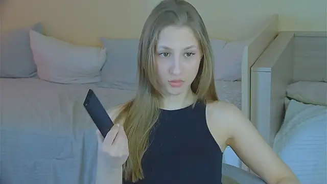 BritneyCruze online show from 03/18/26, 09:45