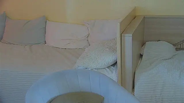 BritneyCruze online show from 04/02/26, 10:00