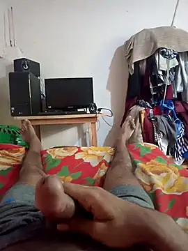 Snapshot of Cute_boleh chatting on 03/08/25, 03:28 Cute boleh online show from 03/08/25, 03:28