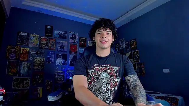 Snapshot of soy_ian_ chatting on 09/12/25, 12:33 soy ian online show from 09/12/25, 12:33