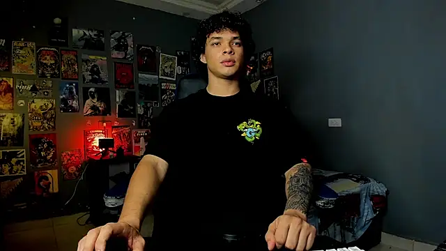 Snapshot of soy_ian_ chatting on 03/23/25, 03:32 soy ian online show from 03/23/25, 03:32