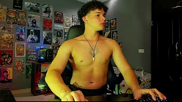 Snapshot of soy_ian_ chatting on 12/03/24, 12:30 soy ian online show from 12/03/24, 12:30