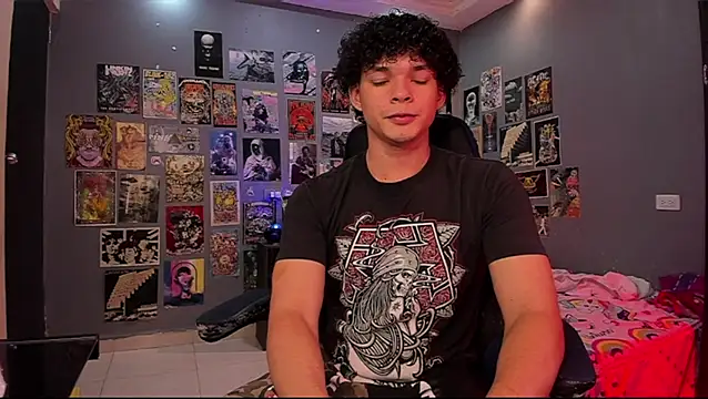 Snapshot of soy_ian_ chatting on 12/15/24, 05:34 soy ian online show from 12/15/24, 05:34