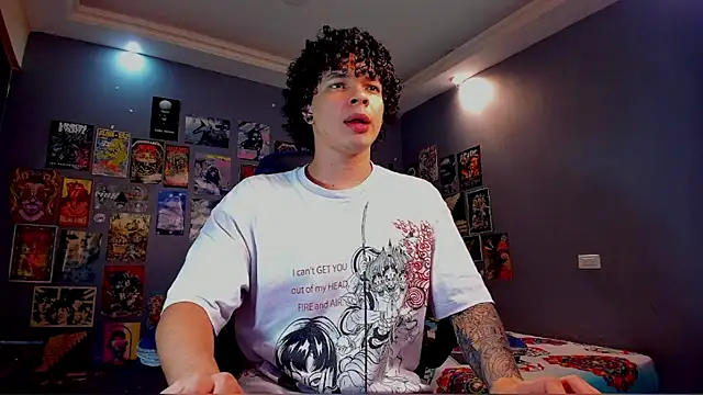 Snapshot of soy_ian_ chatting on 09/18/25, 05:54 soy ian online show from 09/18/25, 05:54