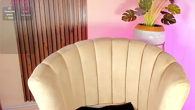 Snapshot of kenayfox chatting on 02/27/25, 07:41 kenayfox online show from 02/27/25, 07:41