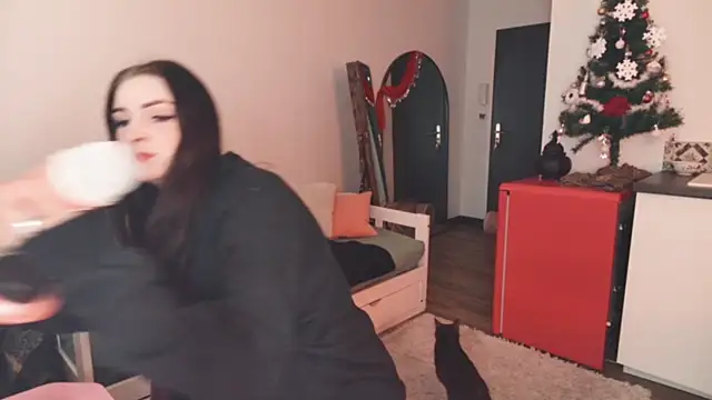 Snapshot of ce_leste__ chatting on 12/05/25, 03:54 ce leste online show from 12/05/25, 03:54