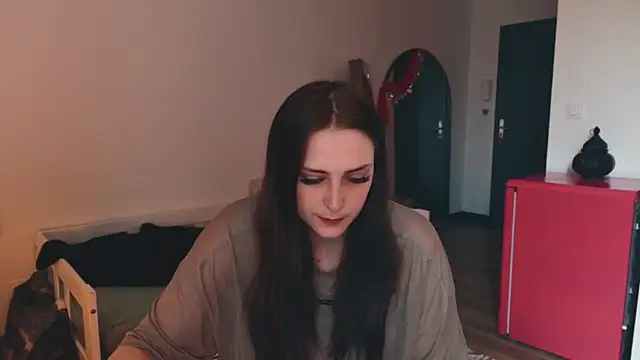 Snapshot of ce_leste__ chatting on 11/23/25, 12:37 ce leste online show from 11/23/25, 12:37