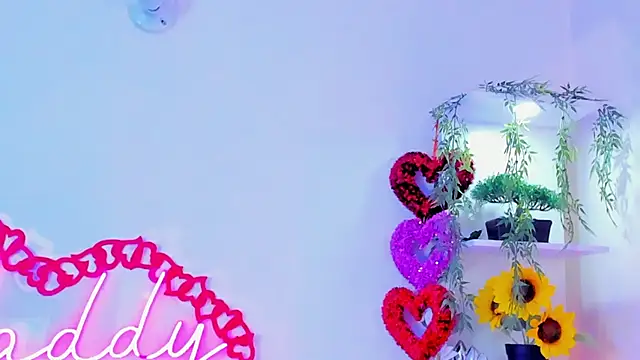 MaddyParisi online show from 02/09/25, 04:14