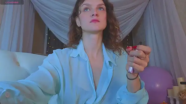 Snapshot of Soo_dreamy chatting on 11/17/25, 01:20 Soo dreamy online show from 11/17/25, 01:20