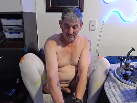 ChunkyMonkey007 online show from 09/18/25, 01:36