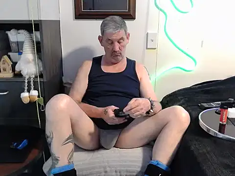 ChunkyMonkey007 online show from 12/05/25, 05:39