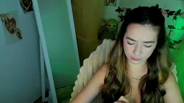 Bella XO online show from 06/24/26, 06:23