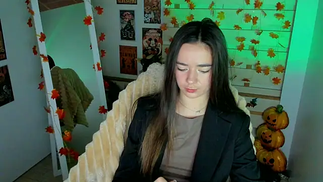 Bella XO online show from 10/24/25, 06:56