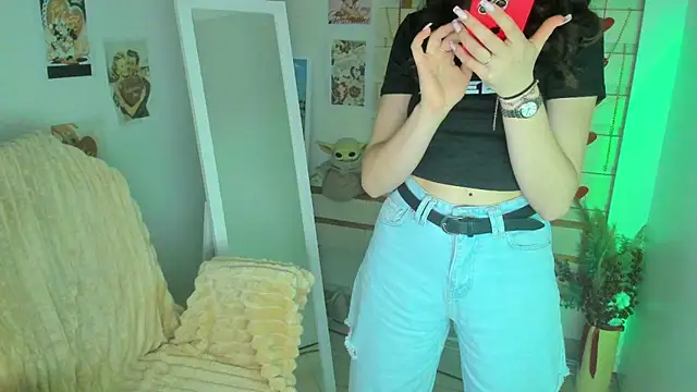 Bella XO online show from 04/11/26, 07:45