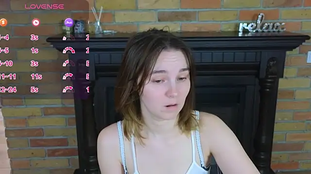 Snapshot of Ellie_Sunset chatting on 05/07/26, 08:07 Ellie Sunset online show from 05/07/26, 08:07